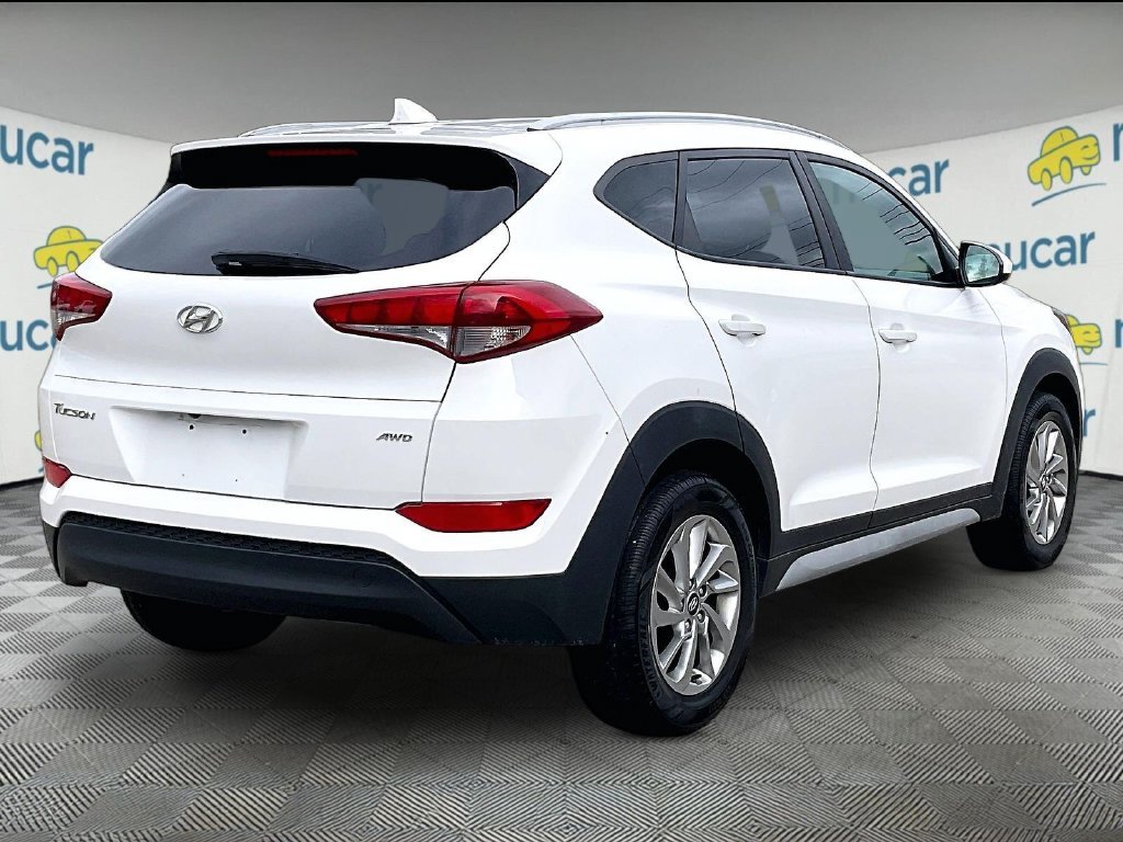 Used 2018 Dazzling White Hyundai SEL image 6