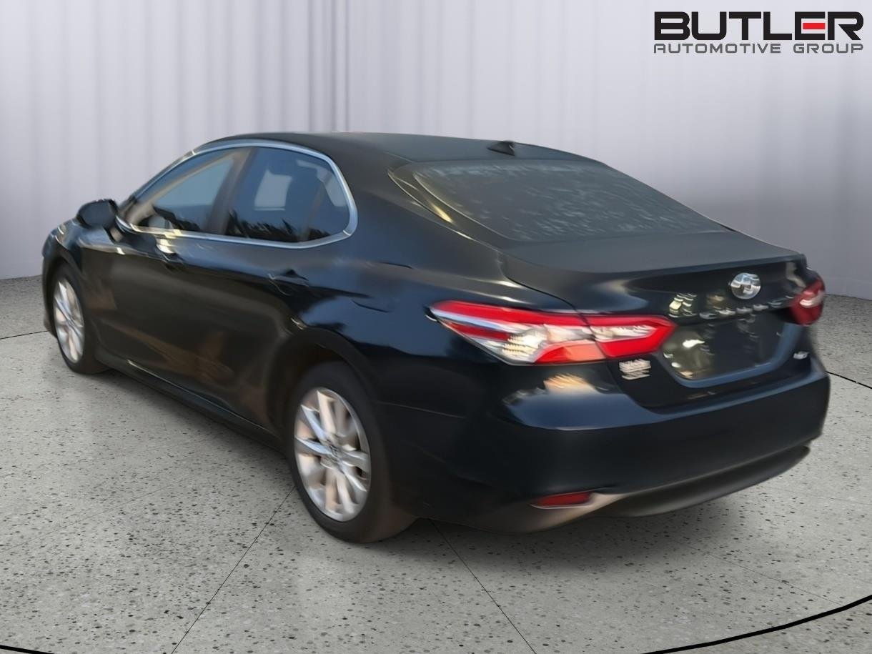 Used 2020 Galactic Aqua Mica Toyota LE image 9