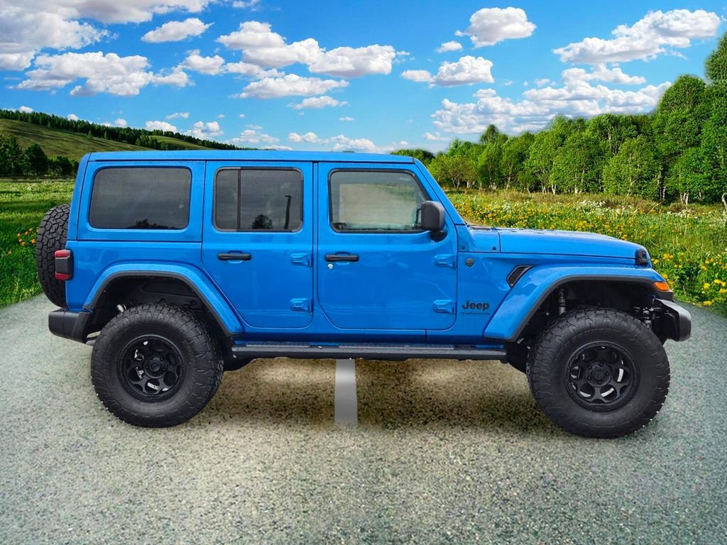 New 2025 Hydro Blue Pearl-Coat Exterior Paint Jeep Sahara image 7