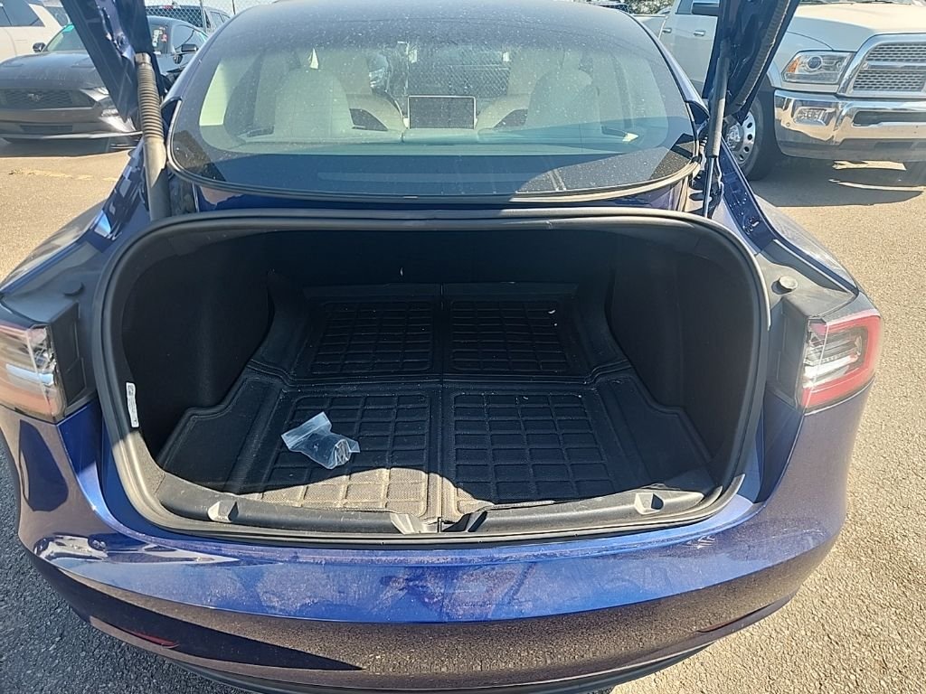 Used 2023 Blue Tesla Base image 18