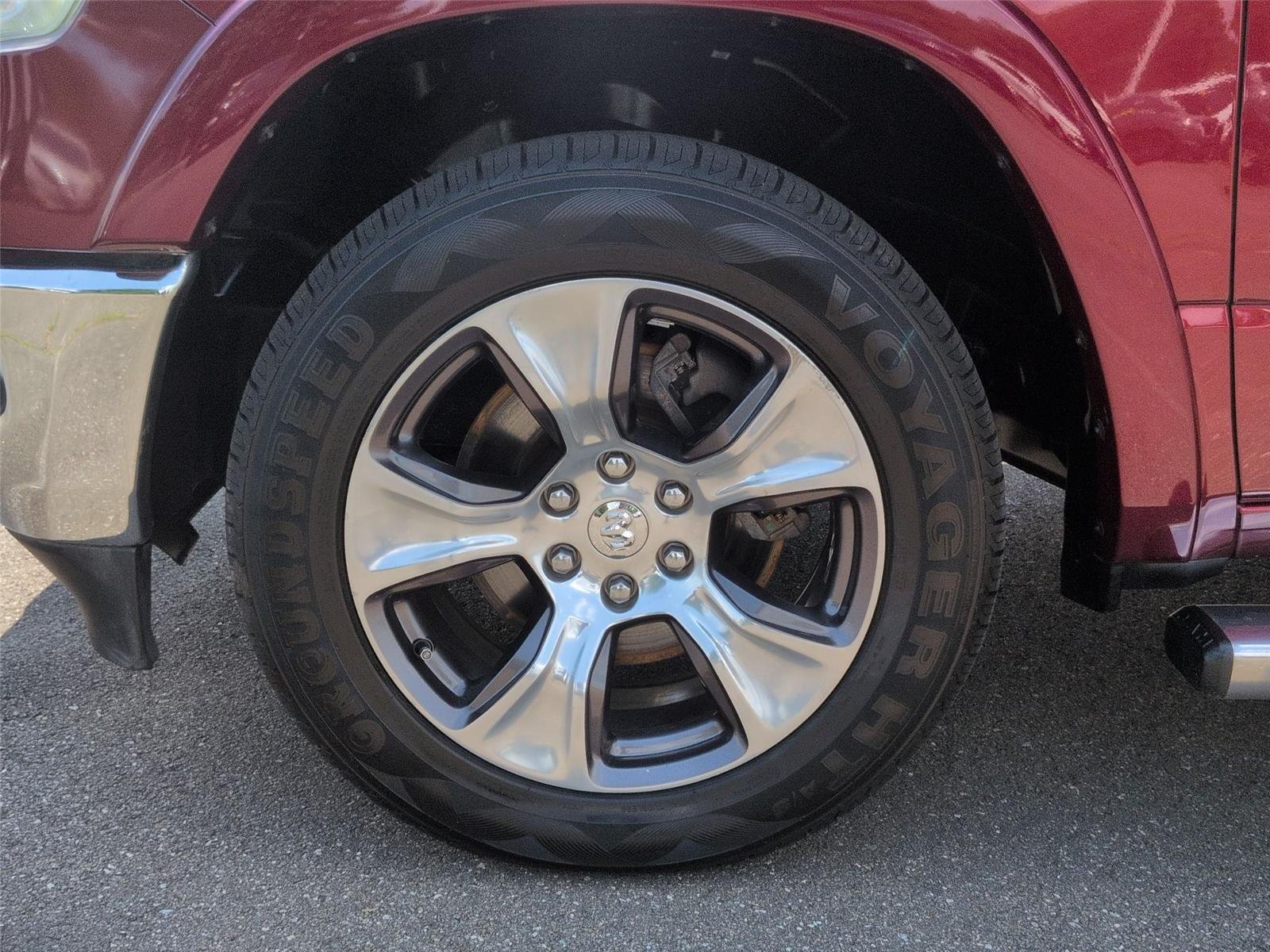 Used 2020 Delmonico Red Pearlcoat Ram Laramie image 10
