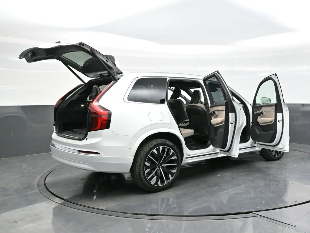 New 2026 Crystal White Volvo Plus image 51