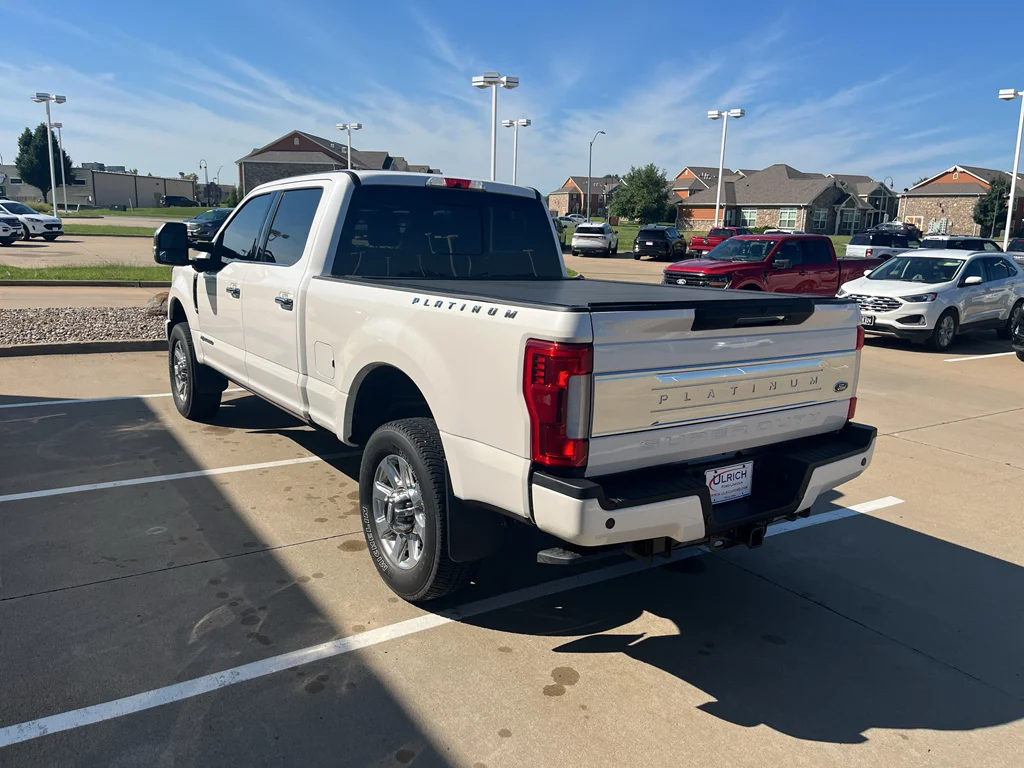 Used 2018 White Platinum Tri-Coat Metallic Ford Platinum image 6