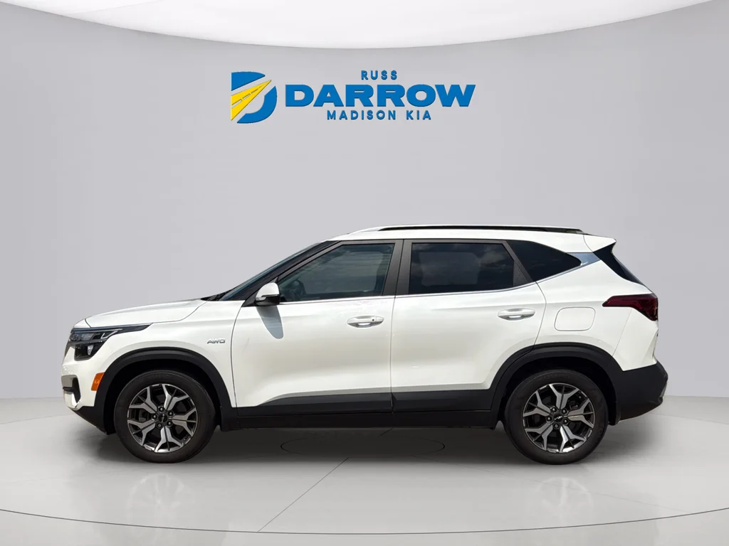 Used 2022 Snow White Pearl Kia EX image 2