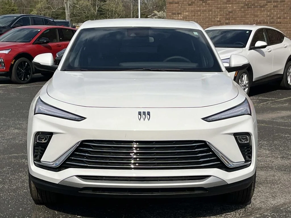 New 2026 Summit White Buick Preferred image 2