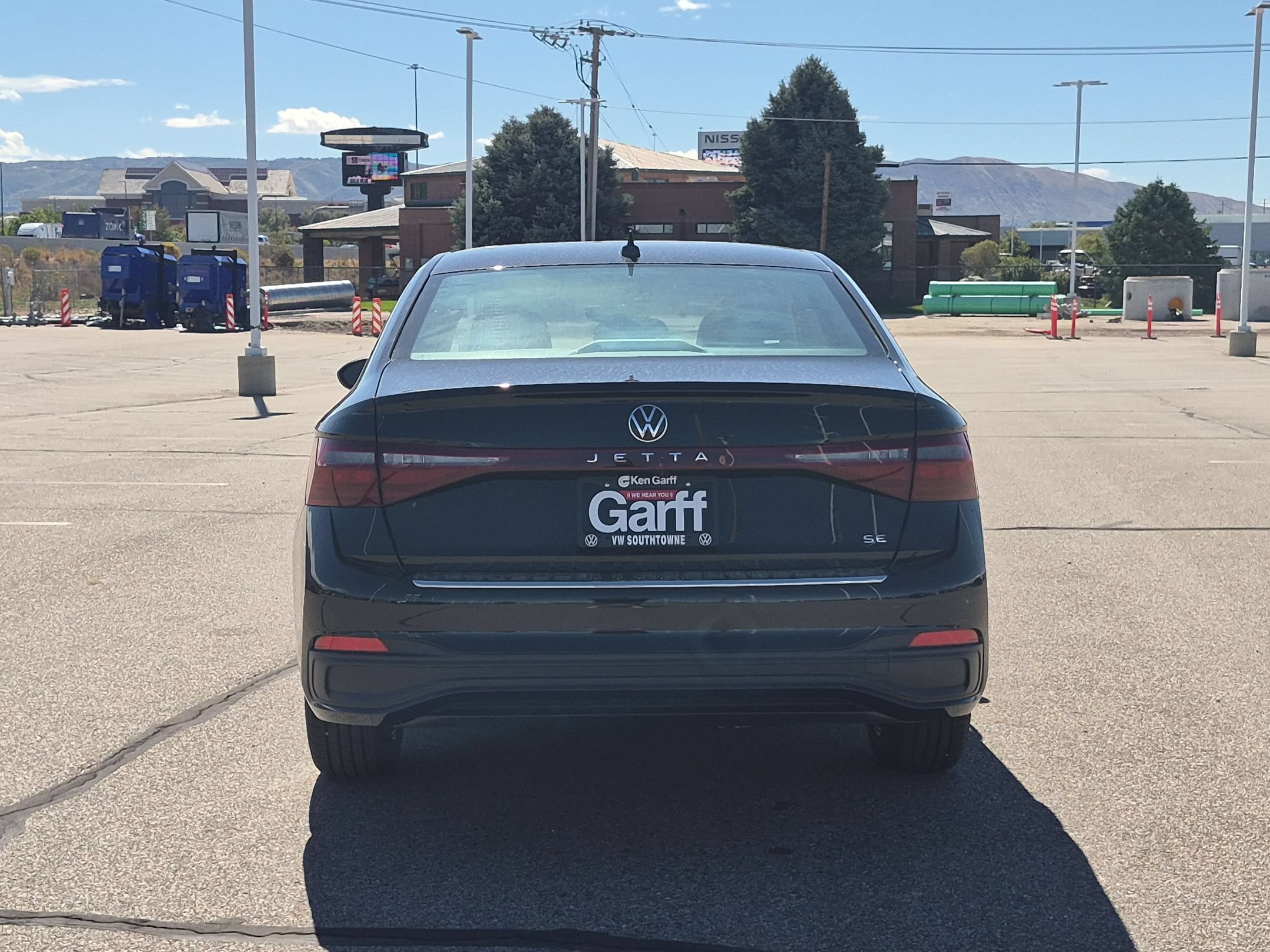 New 2027 Deep Black Pearl Volkswagen SE image 4