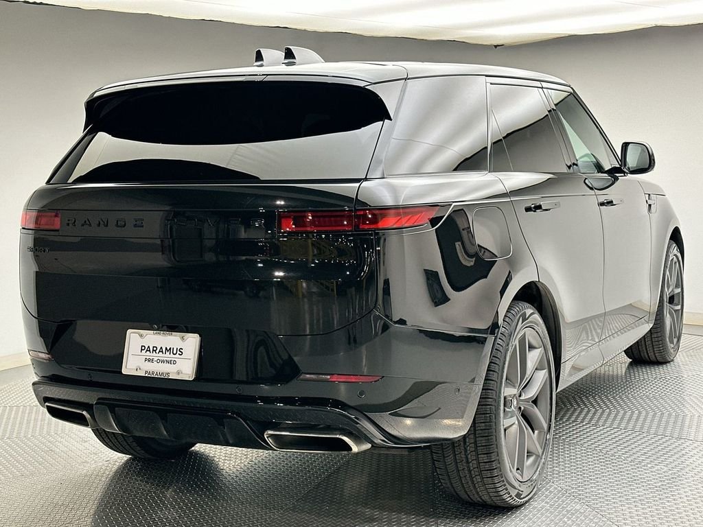 Used 2024 Santorini Black Metallic Land Rover Dynamic SE image 13