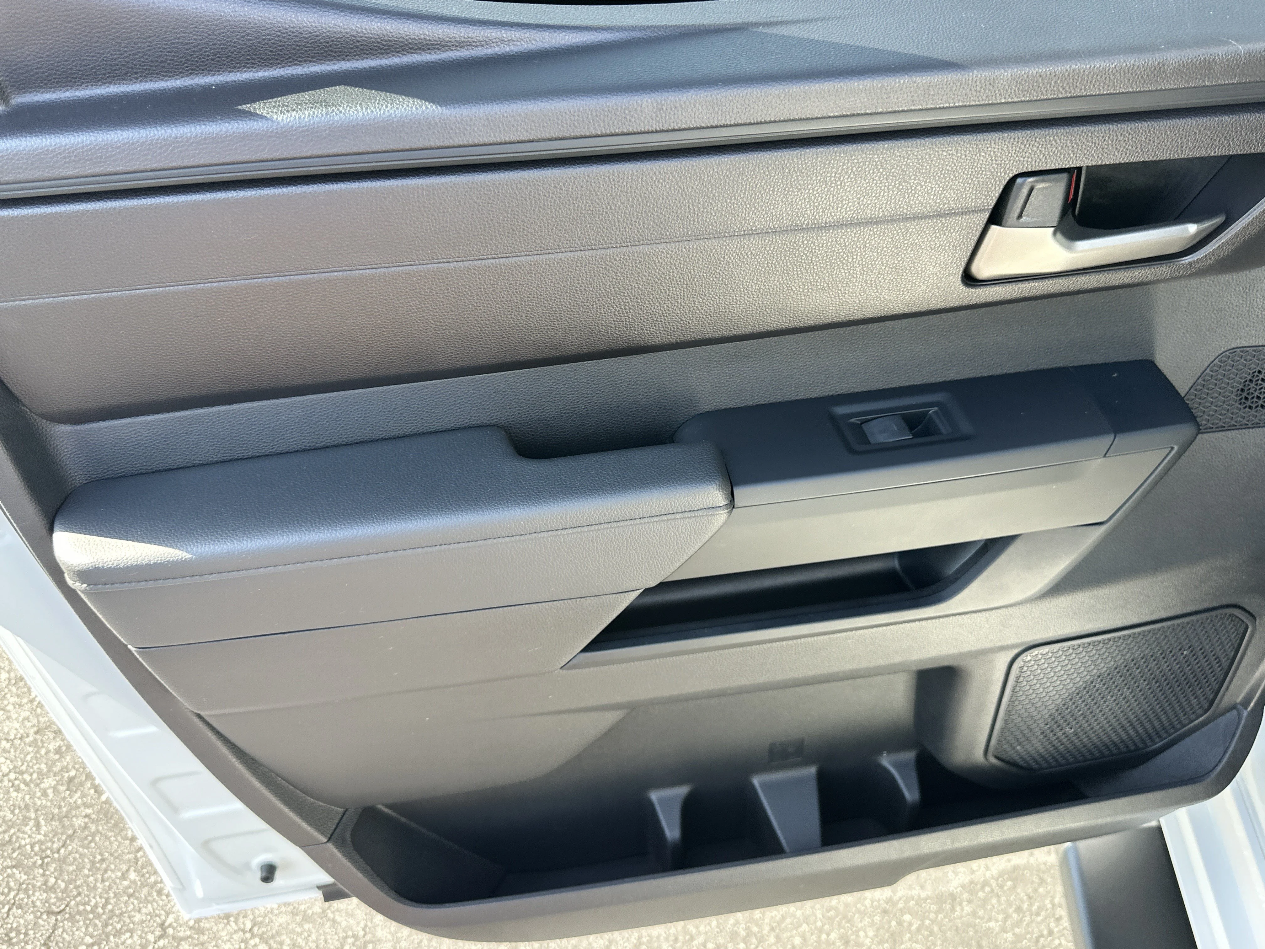 2025 Toyota Tundra SR5 - Photo 21
