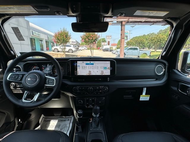 2025 Jeep Wrangler 4-Door Sahara - Photo 28