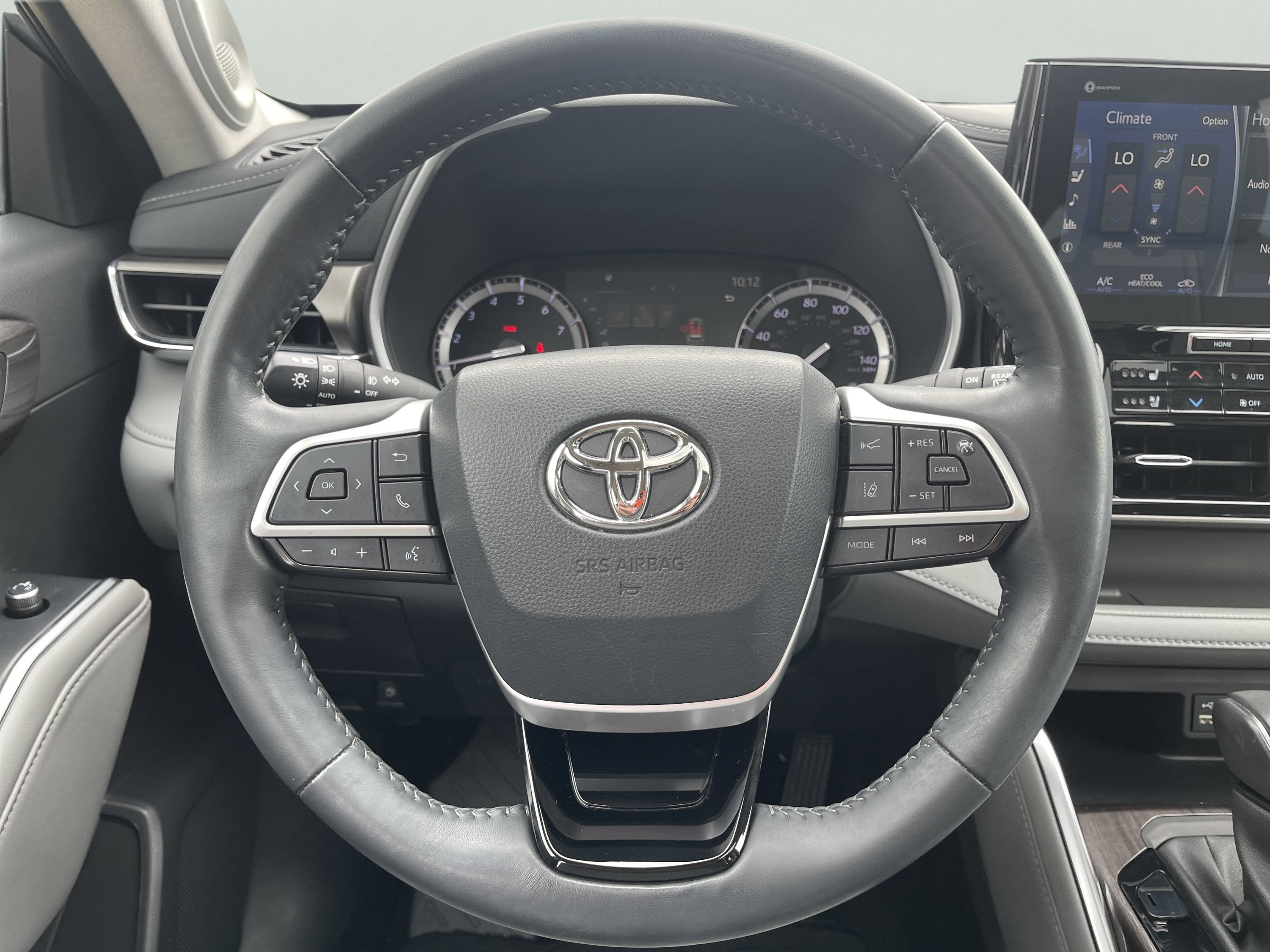 Used 2022 Moon Dust Toyota Limited image 15