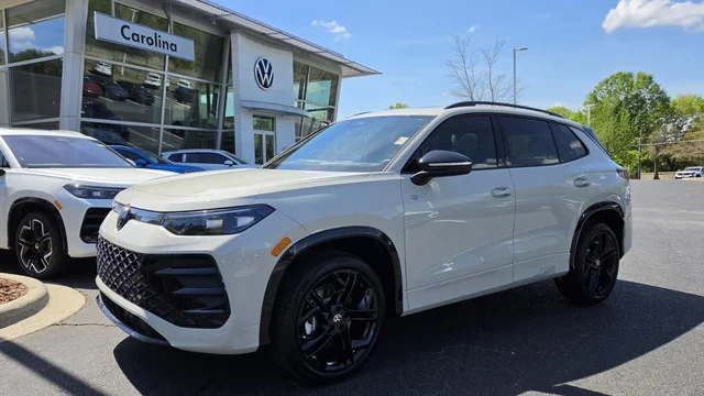 2026 Volkswagen Tiguan SE R-Line Black