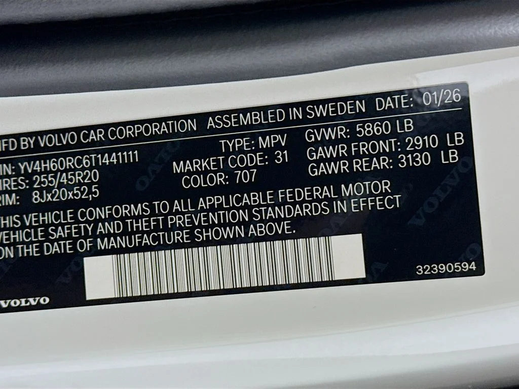 New 2026 Crystal White Volvo T8 Plus image 26