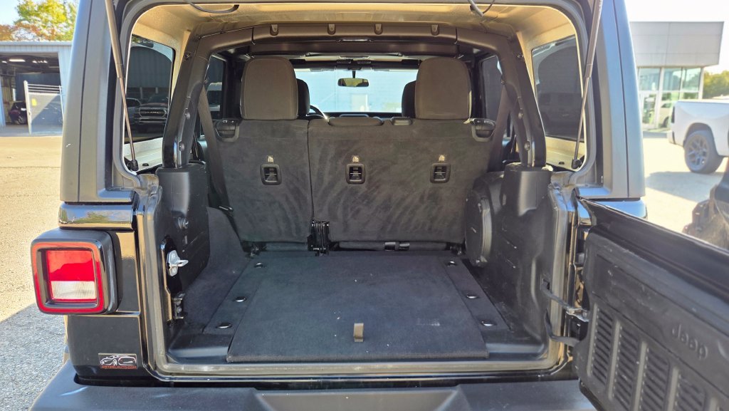 Used 2021 Black Jeep Unlimited Willys image 9