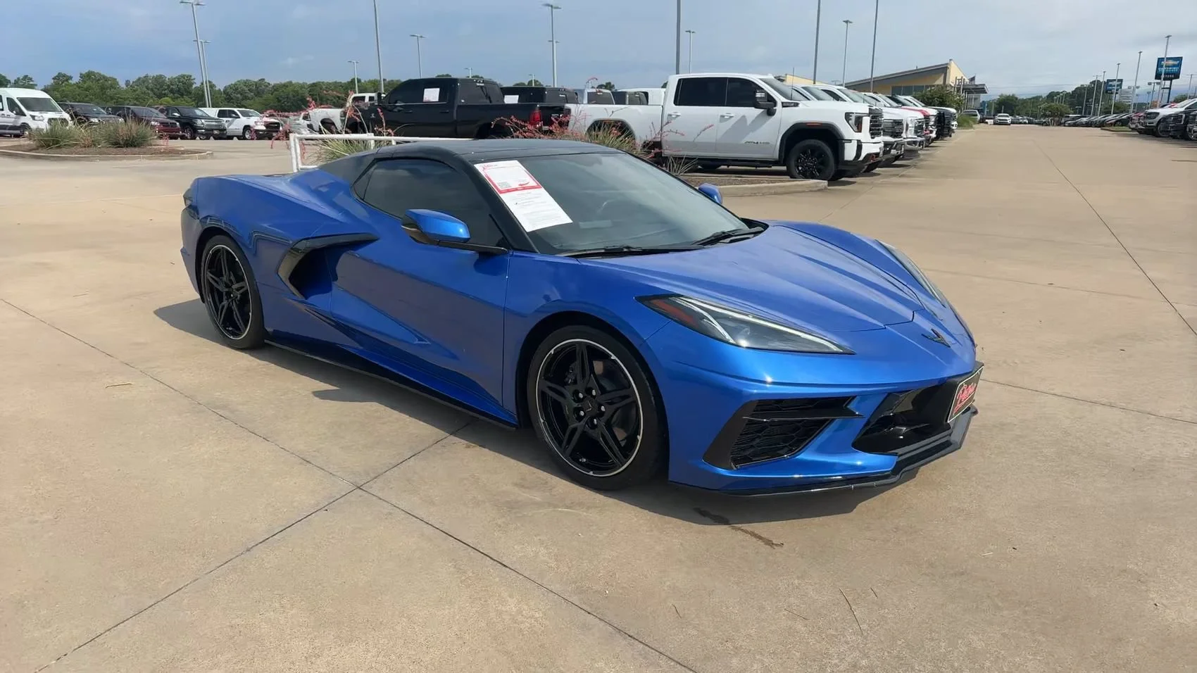 Used 2022 Elkhart Lake Blue Metallic Chevrolet 3LT image 3