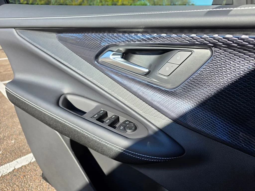 2025 Chevrolet Blazer EV LT - Photo 13