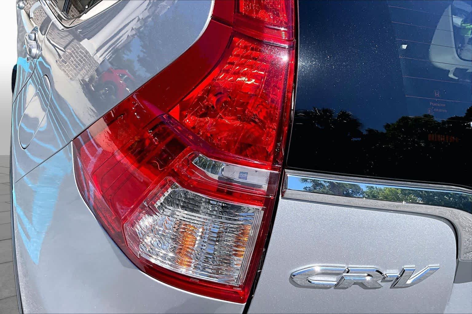 Used 2015 Alabaster Silver Metallic Honda EX-L image 29