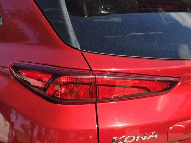 Used 2023 Red Hyundai SEL image 8