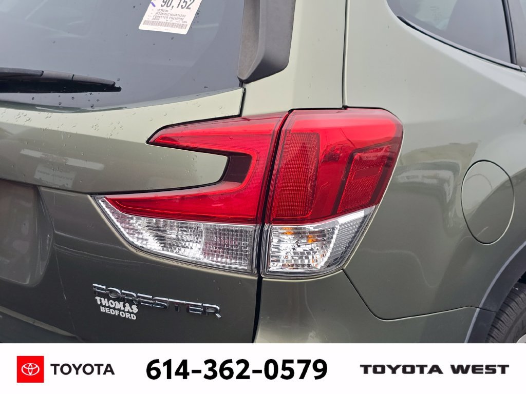 Used 2019 Green Subaru Premium image 9