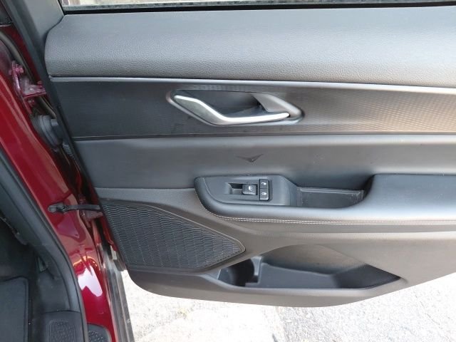 Used 2023 Red Jeep Altitude image 30