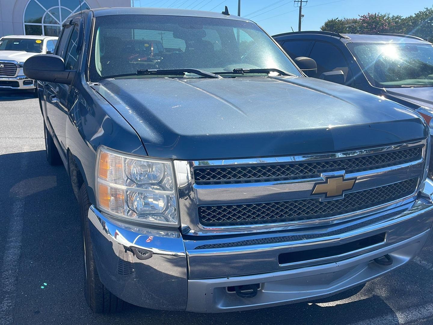 Used 2012 Blue Granite Metallic Chevrolet LT image 17