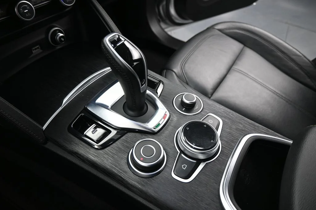 Used 2020 Gray Alfa Romeo Base image 15
