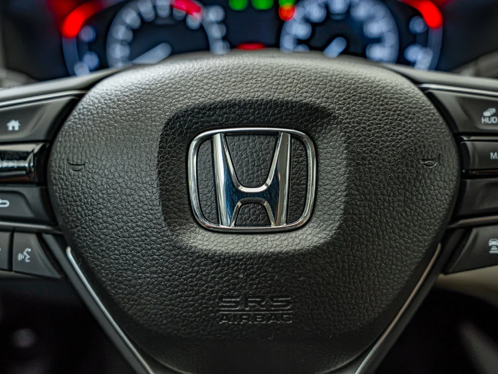 Used 2018 Gold Honda Touring image 21