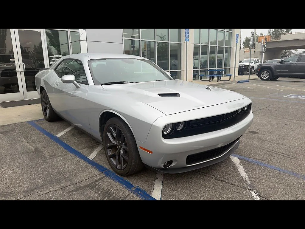 2023 Dodge Challenger SXT Auto's photo