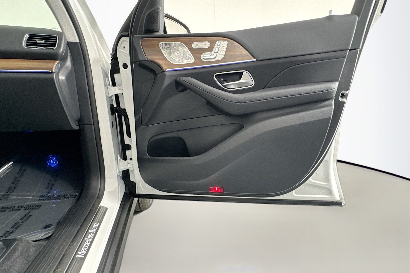 New 2026 Polar White Mercedes-Benz GLE 350 SUV image 23
