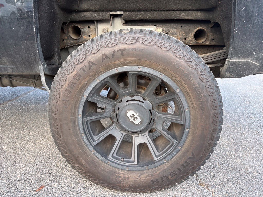 Used 2017 Black Chevrolet LTZ image 10