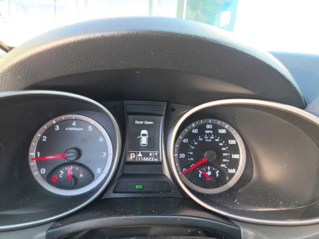 Used 2015 Gray Hyundai Base image 6