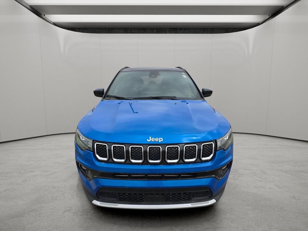Used 2024 Hydro Blue Pearlcoat Jeep Limited image 8