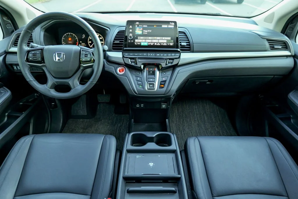 Used 2025 White Honda EX-L image 39