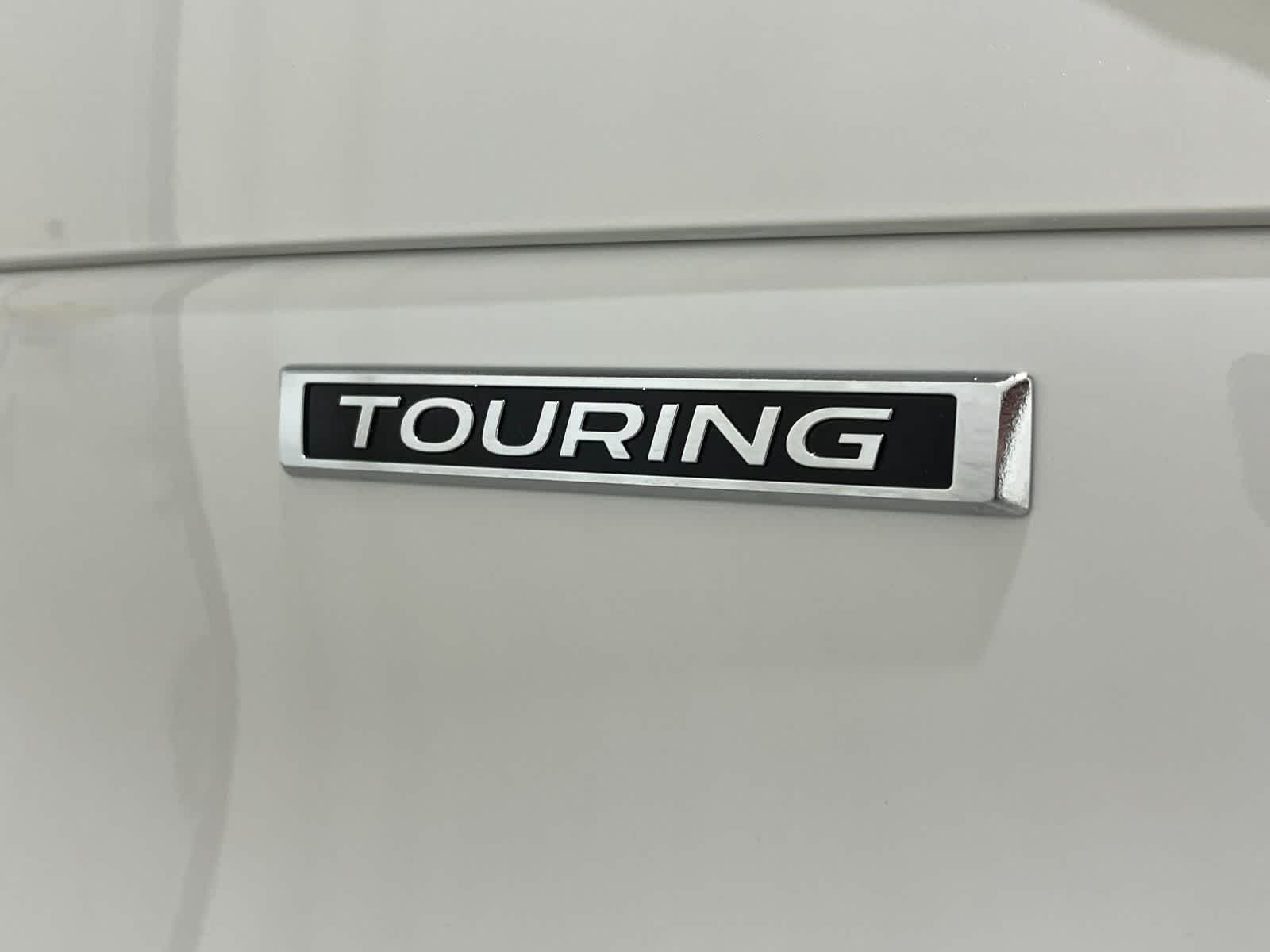 Used 2026 Crystal White Pearl Subaru Touring image 10