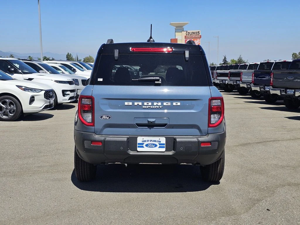 New 2026 Azure Gray Metallic Tri-Coat Ford Outer Banks® image 6