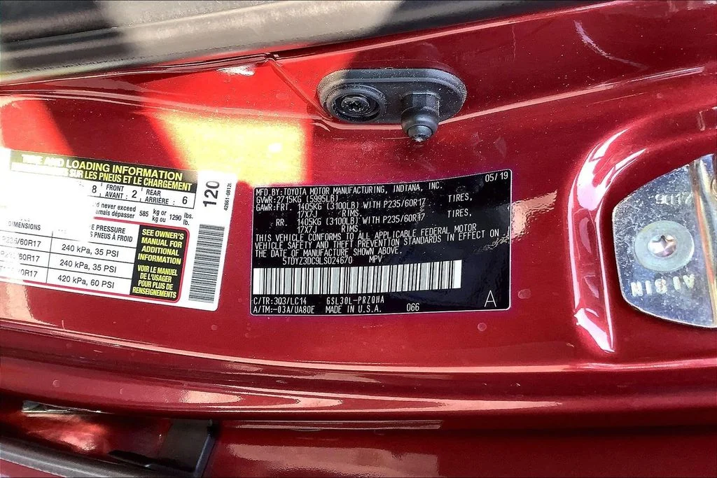 Used 2020 Red Toyota XLE image 38