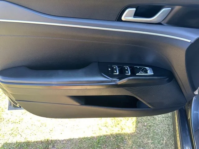 Used 2023 Gray Kia LXS image 10