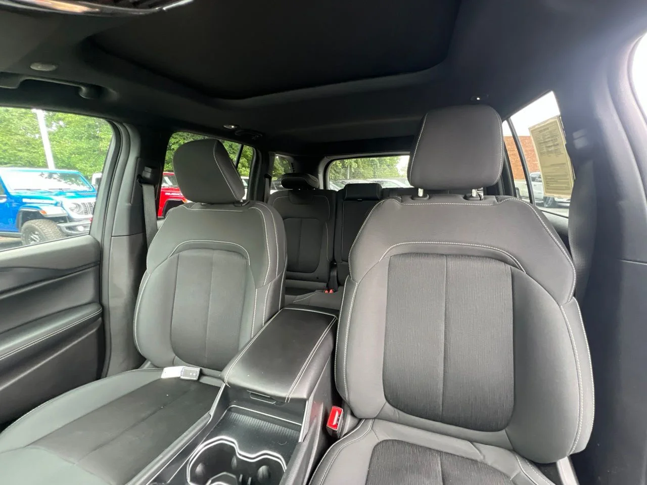Used 2025 White Jeep Laredo X image 32