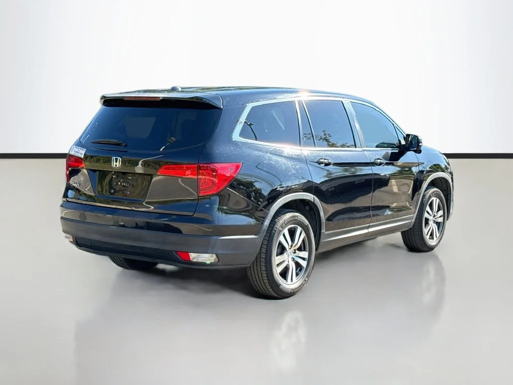 Used 2016 Crystal Black Pearl Honda EX-L image 8