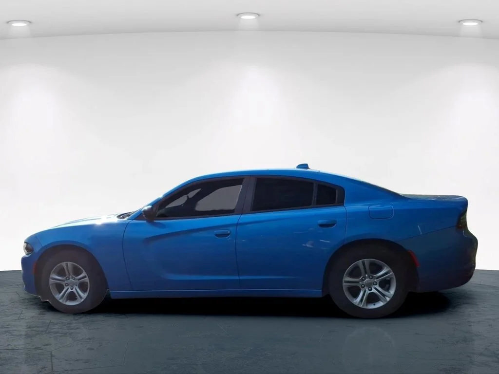 Used 2023 Blue Dodge SXT image 9