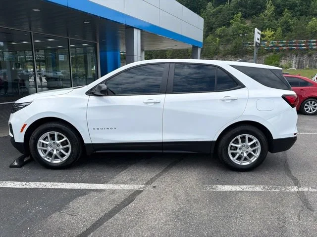 Used 2024 Summit White Chevrolet LS image 10