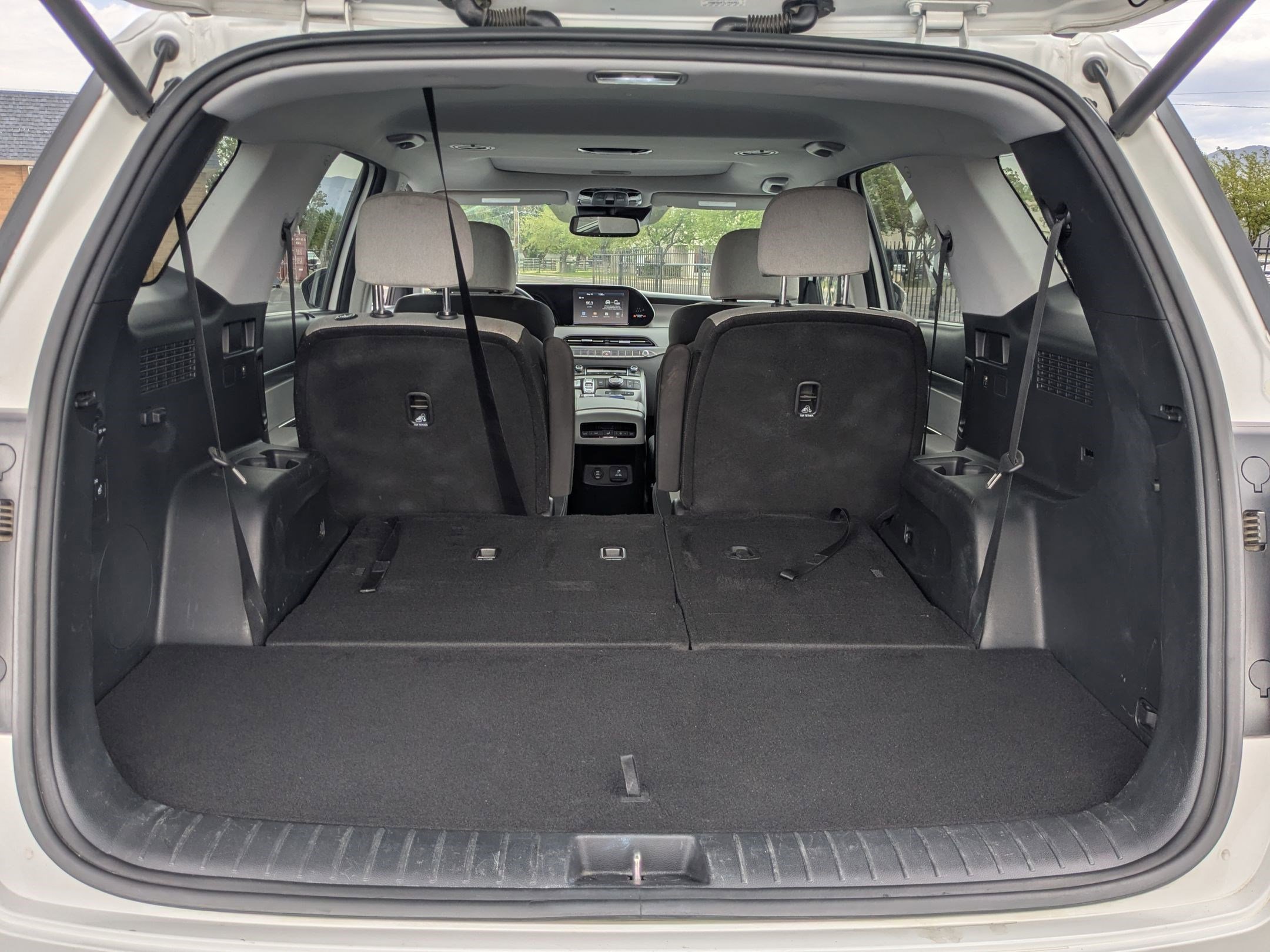 Used 2020 Hyper White Hyundai SEL image 31