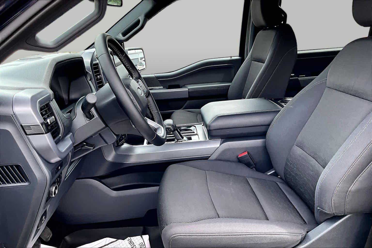 Used 2025 Antimatter Blue Metallic Ford XLT image 10