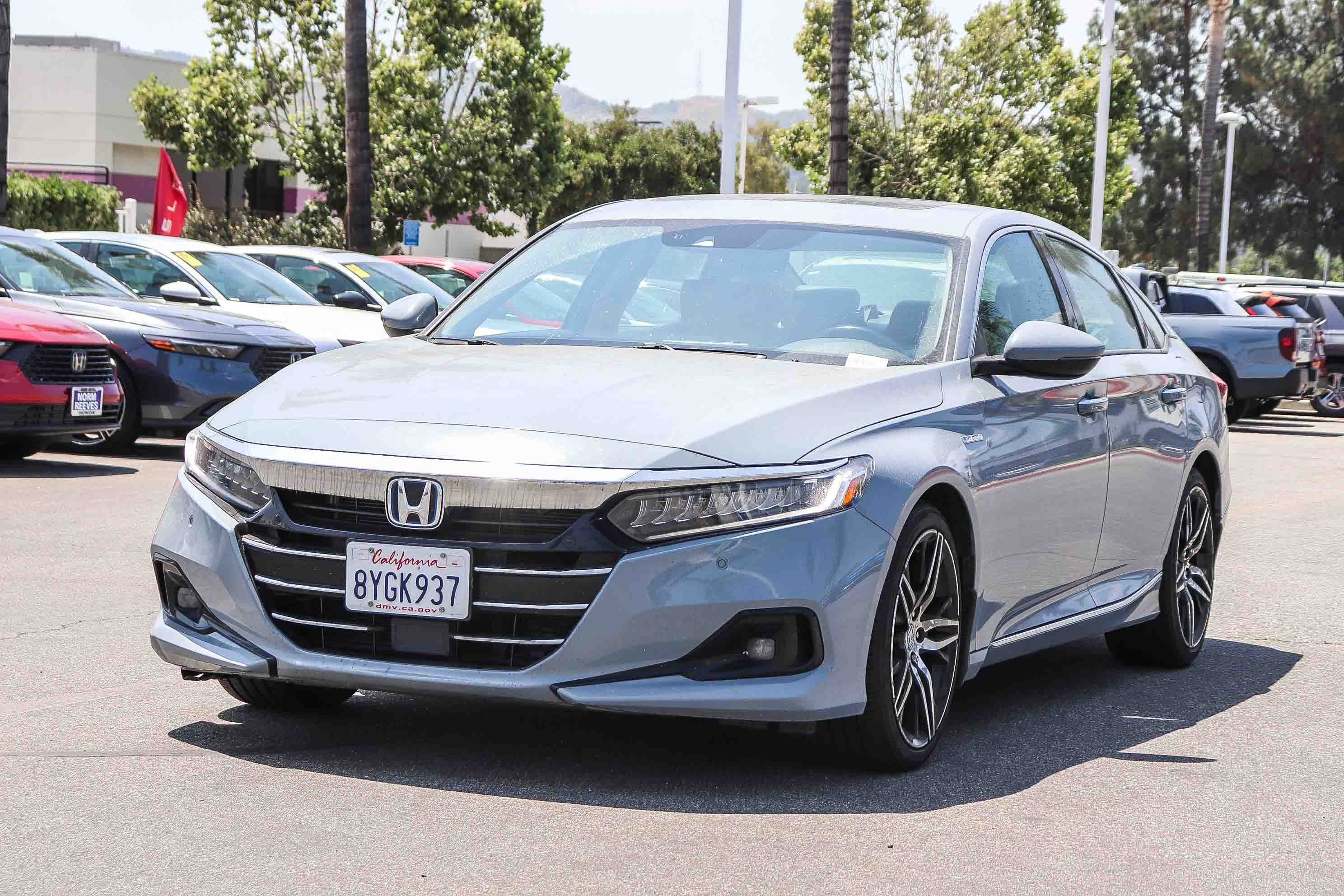 Certified Used 2021 Sonic Gray Pearl Honda Touring image 3