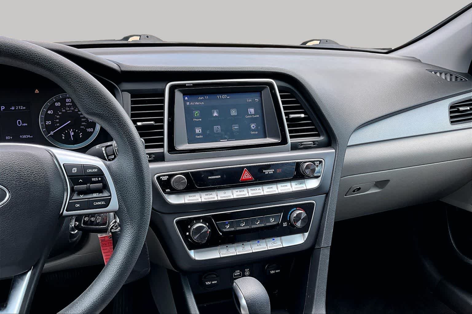 Used 2019 Phantom Black Hyundai SE image 5