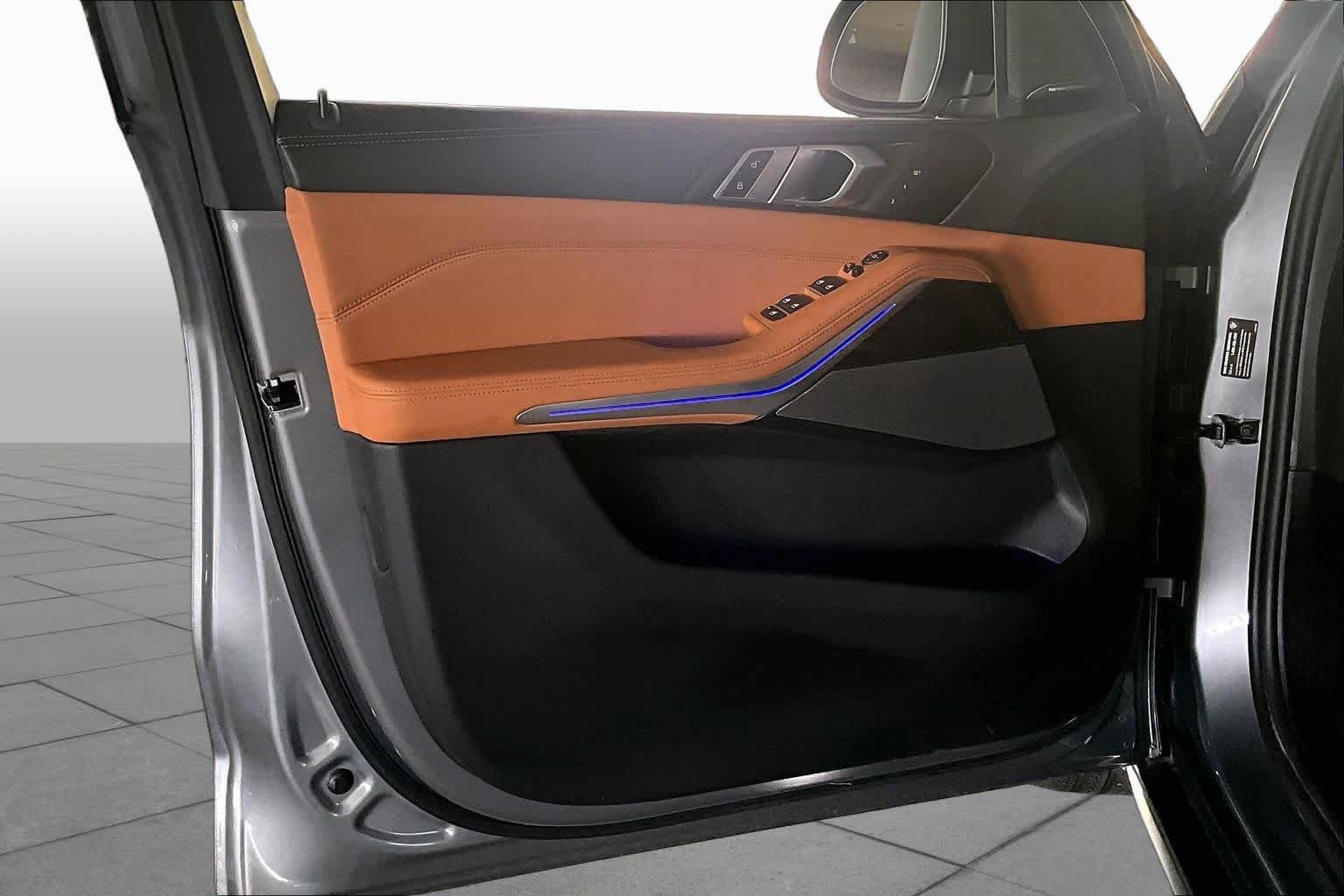 Used 2024 Skyscraper Grey Metallic BMW sDrive40i image 19