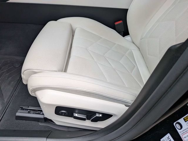 Used 2025 Black BMW 530i image 22
