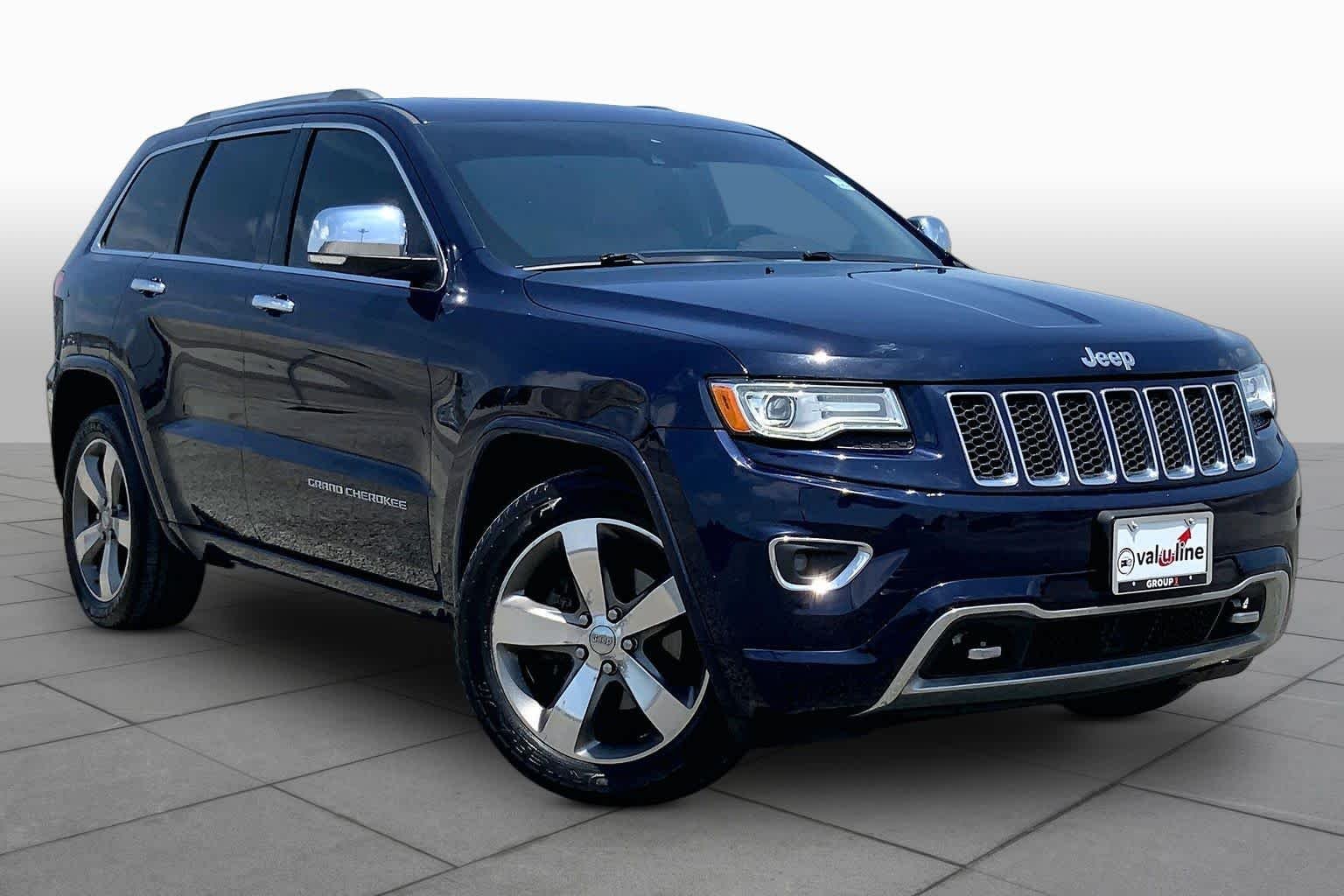 Used 2015 True Blue Pearlcoat Jeep Overland image 3