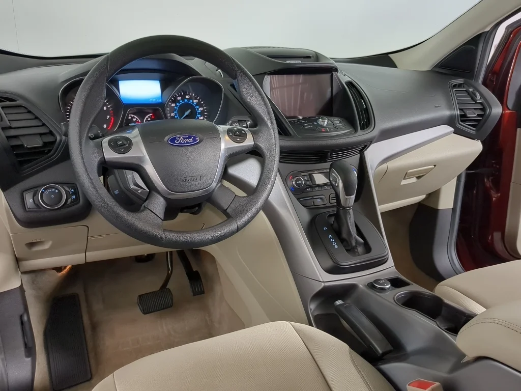 Used 2016 Red Ford SE image 13