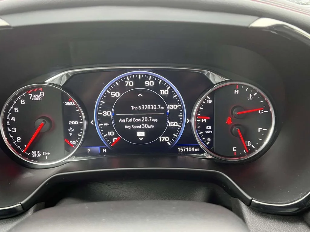 Used 2022 Silver Ice Metallic Chevrolet RS image 15