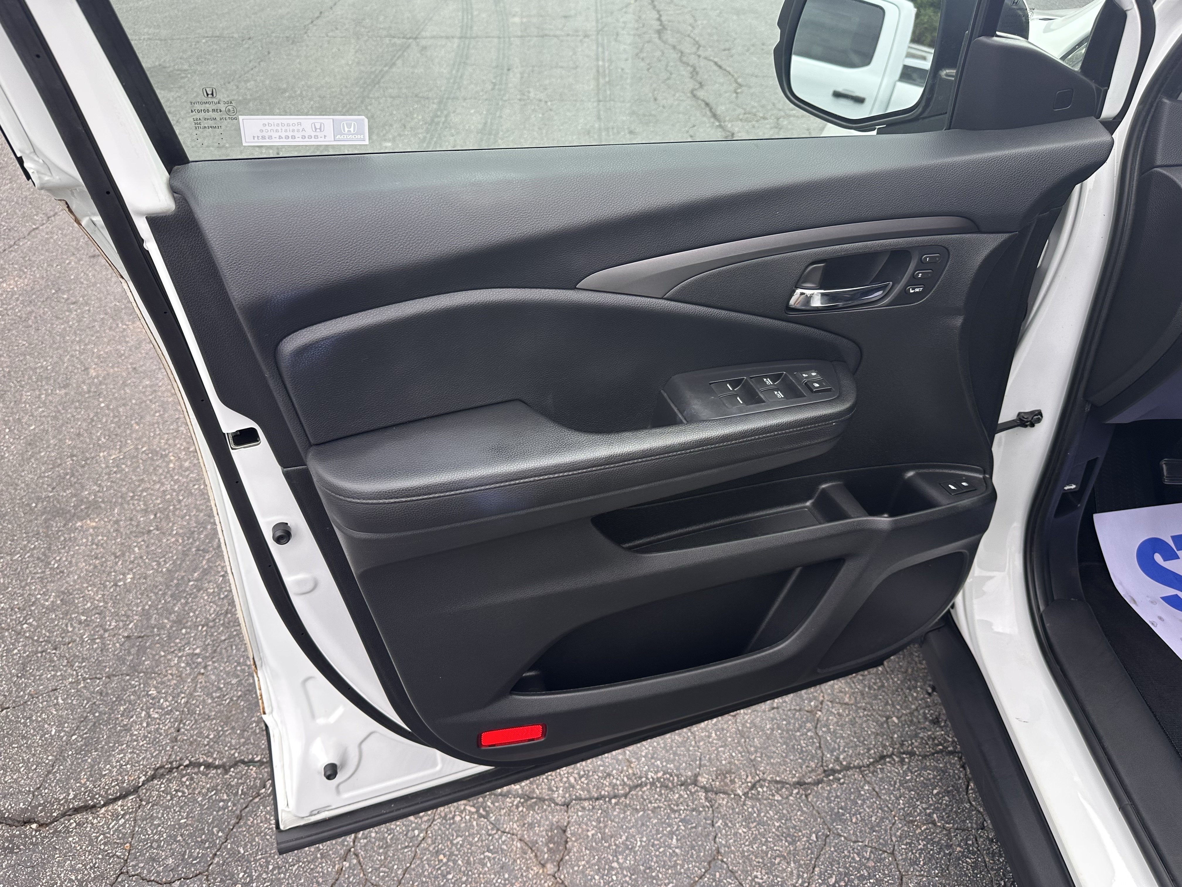 Used 2020 Platinum White Pearl Honda EX-L image 9